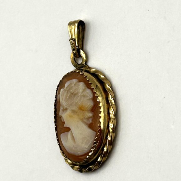 Vintage 1/20 12K GF Left Facing Cameo Pendant Oval Shell Gold Filled Rope Frame - Picture 5 of 13